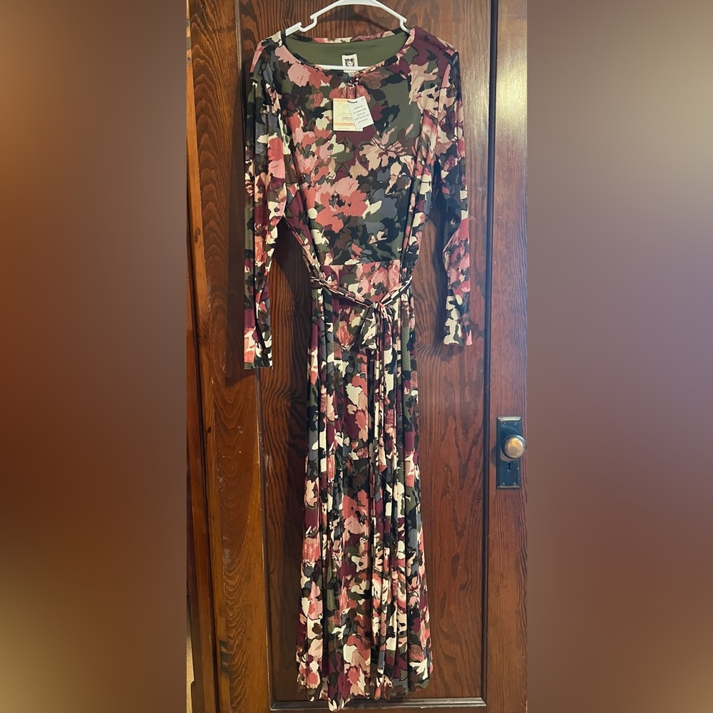 Women’s Anne Klein dress. Brand new with tags.